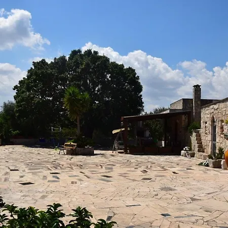 Trullo La Quercia With Pool Dom wakacyjny