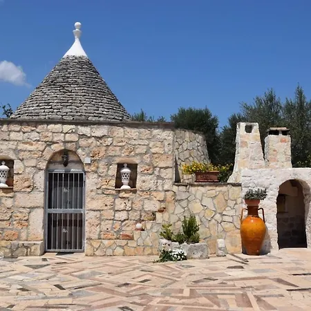 Trullo La Quercia With Pool Dom wakacyjny *