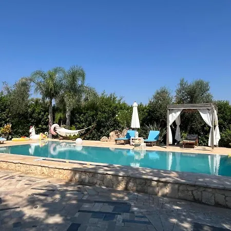 Dom wakacyjny Trullo La Quercia With Pool